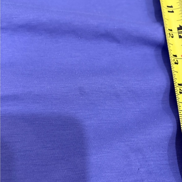 On Running Women's Focus Crop in Purple size medium - Picture 11 of 11